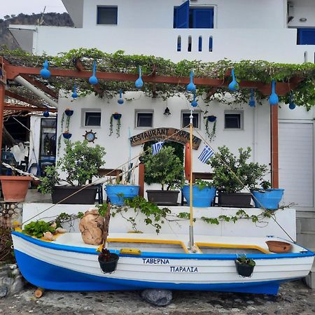 Paralia Guest House อาเยียรูเมลี ภายนอก รูปภาพ