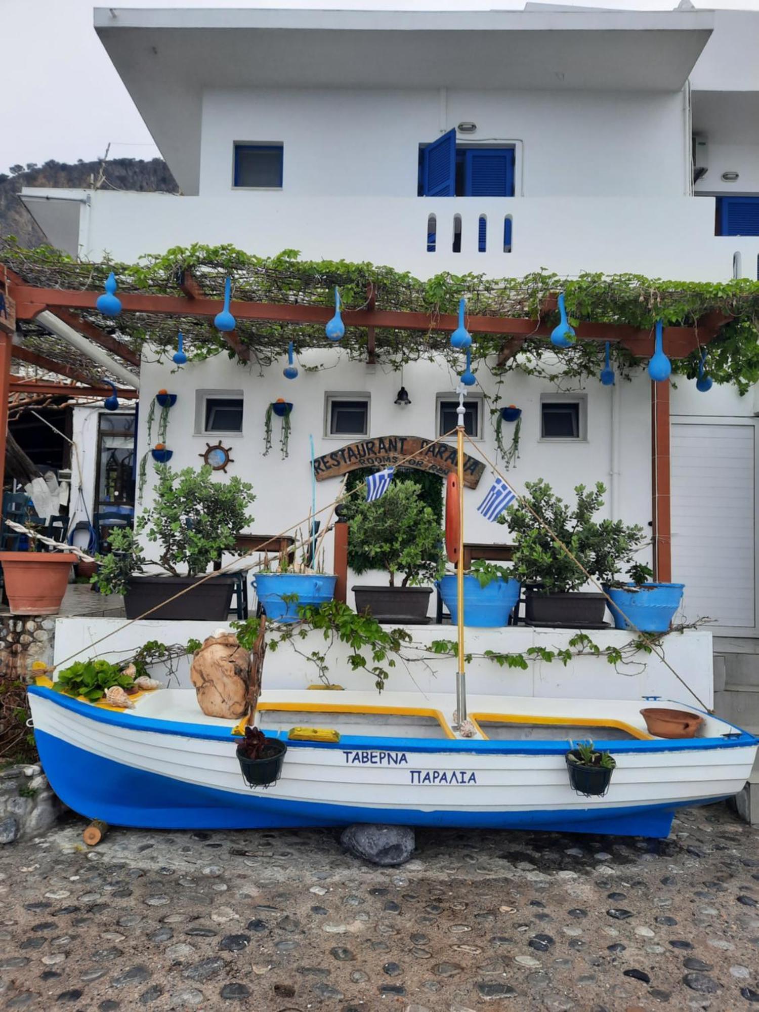 Paralia Guest House อาเยียรูเมลี ภายนอก รูปภาพ