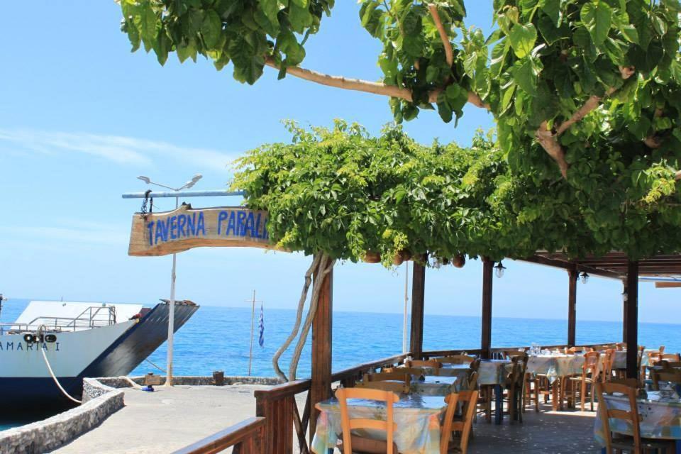 Paralia Guest House อาเยียรูเมลี ภายนอก รูปภาพ