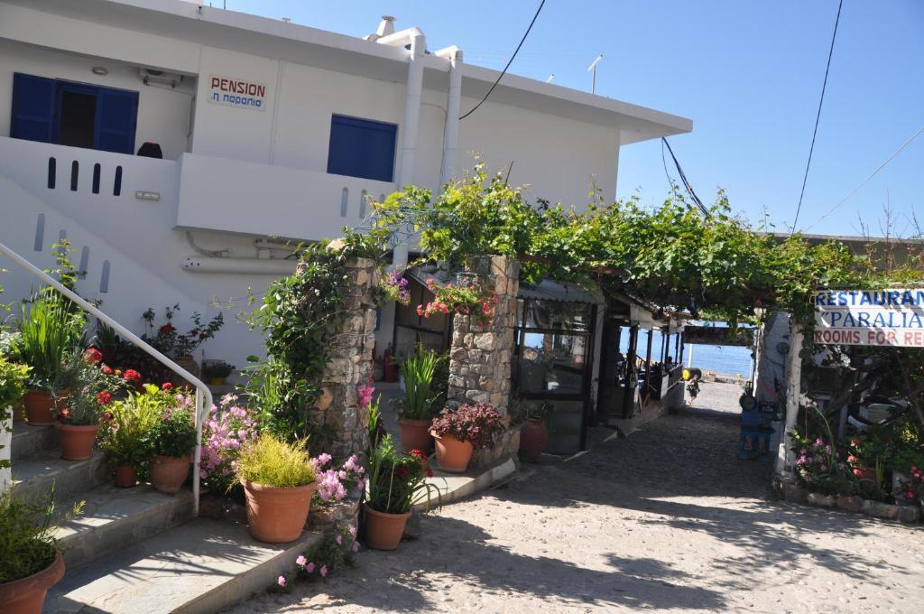 Paralia Guest House อาเยียรูเมลี ภายนอก รูปภาพ