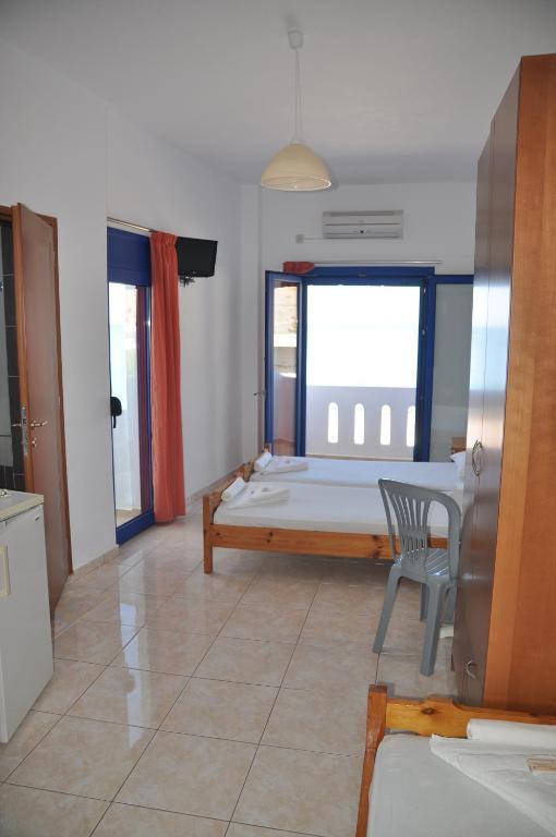 Paralia Guest House อาเยียรูเมลี ภายนอก รูปภาพ