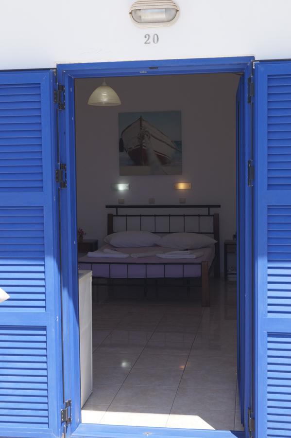 Paralia Guest House อาเยียรูเมลี ภายนอก รูปภาพ